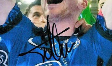 Timo Werner signs for Timo Werner Signed 10x8 Colour Photo – Chelsea FC (Champions League Winners)